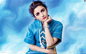 Alia Bhatt looks adorable in a blue-white attire